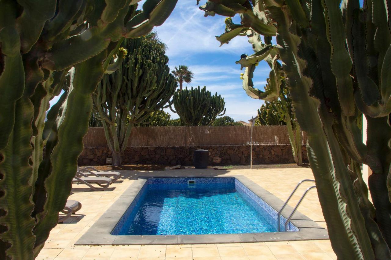 Villas Oasis Casa Vieja La Oliva Esterno foto