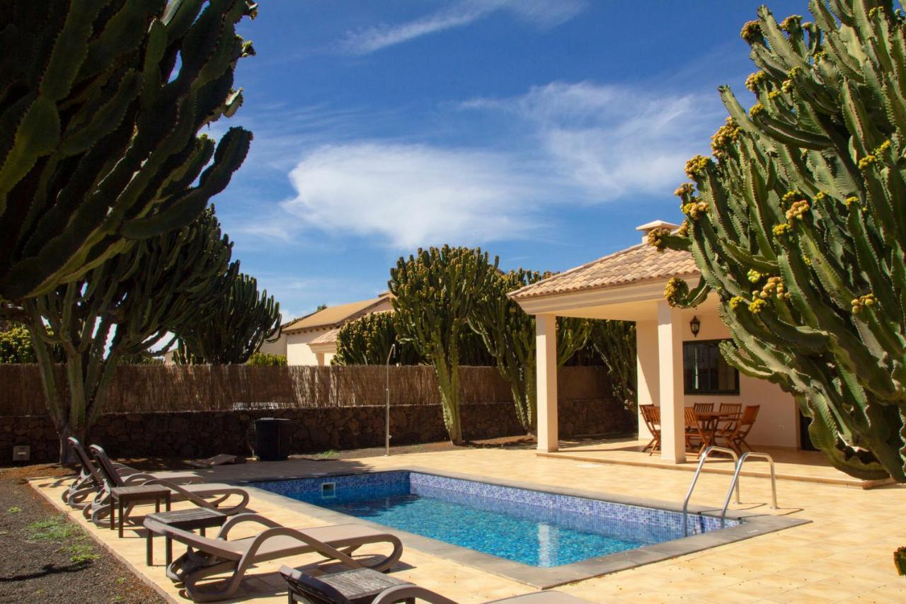 Villas Oasis Casa Vieja La Oliva Esterno foto